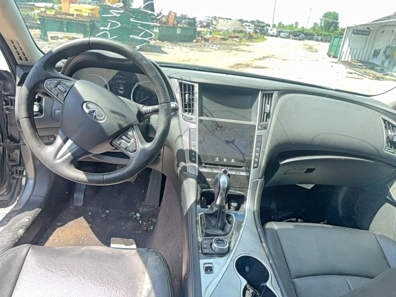 INFINITI Q50 3.0t P 3.0t Premium