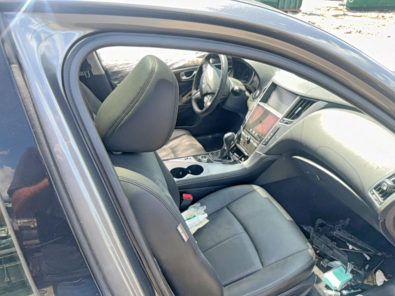INFINITI Q50 3.0t P 3.0t Premium
