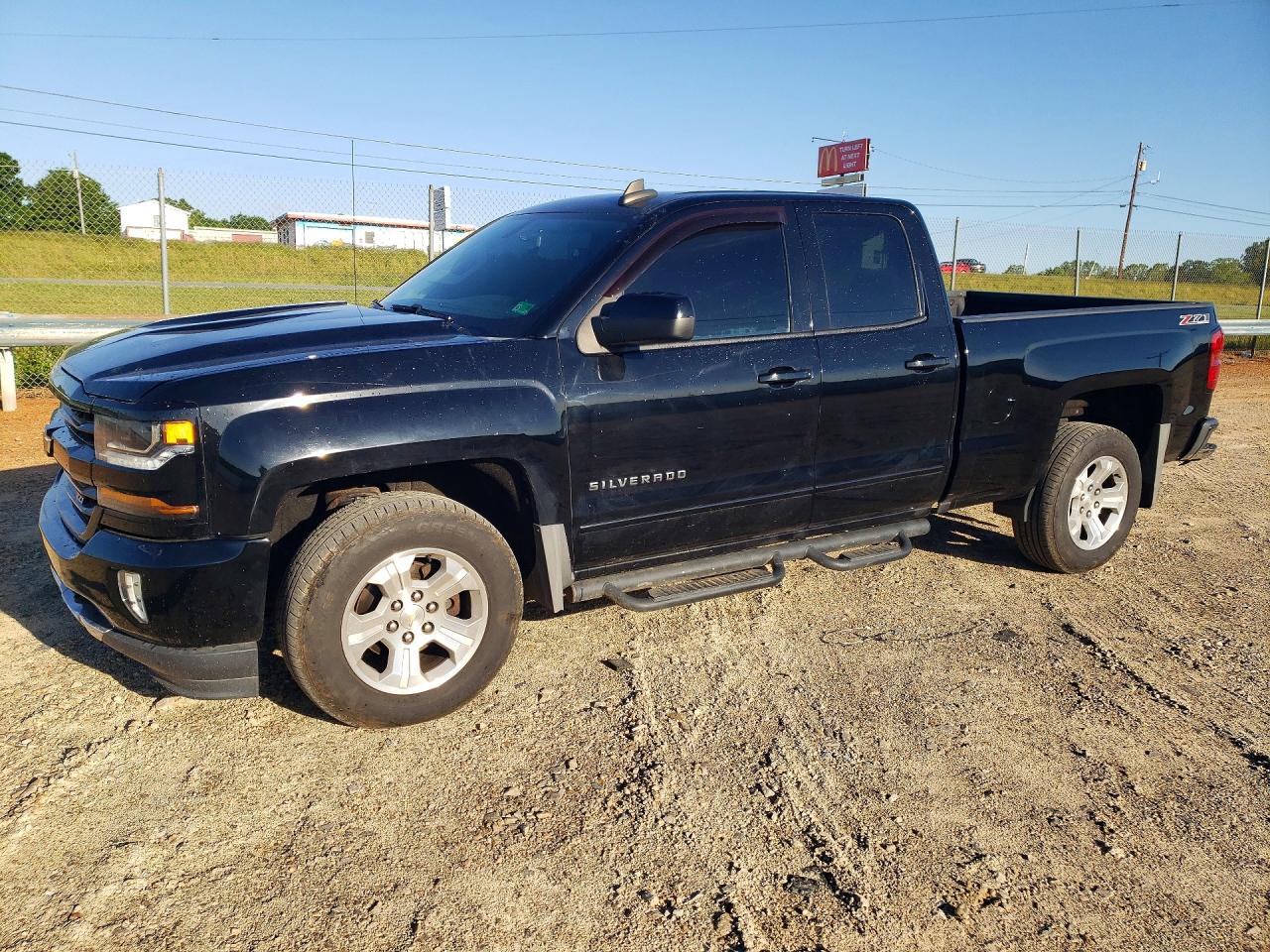 Salvage Chevrolet Silverado Image