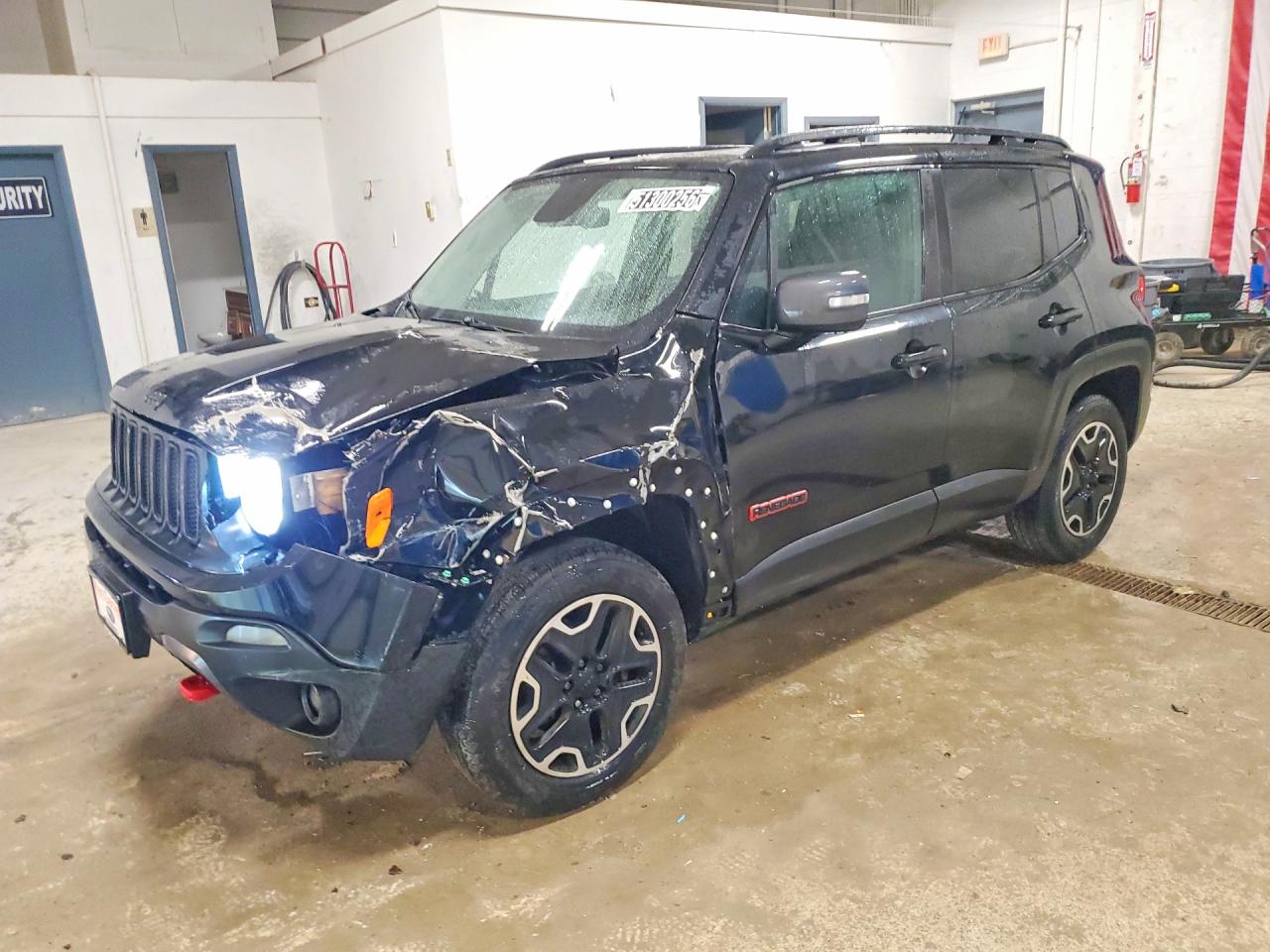 Salvage Jeep Renegade Image
