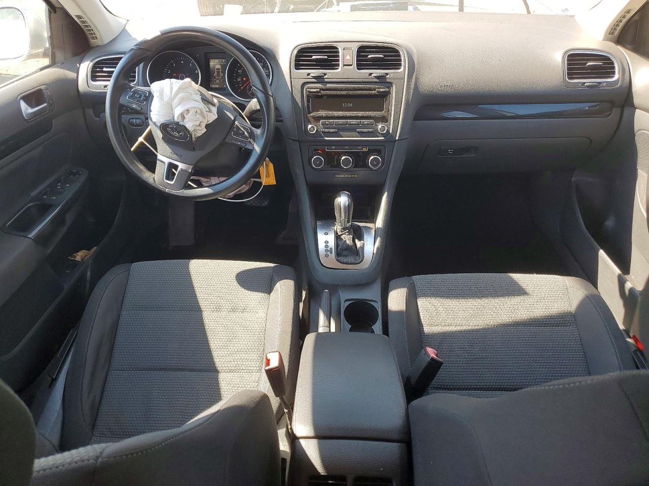Volkswagen Jetta S