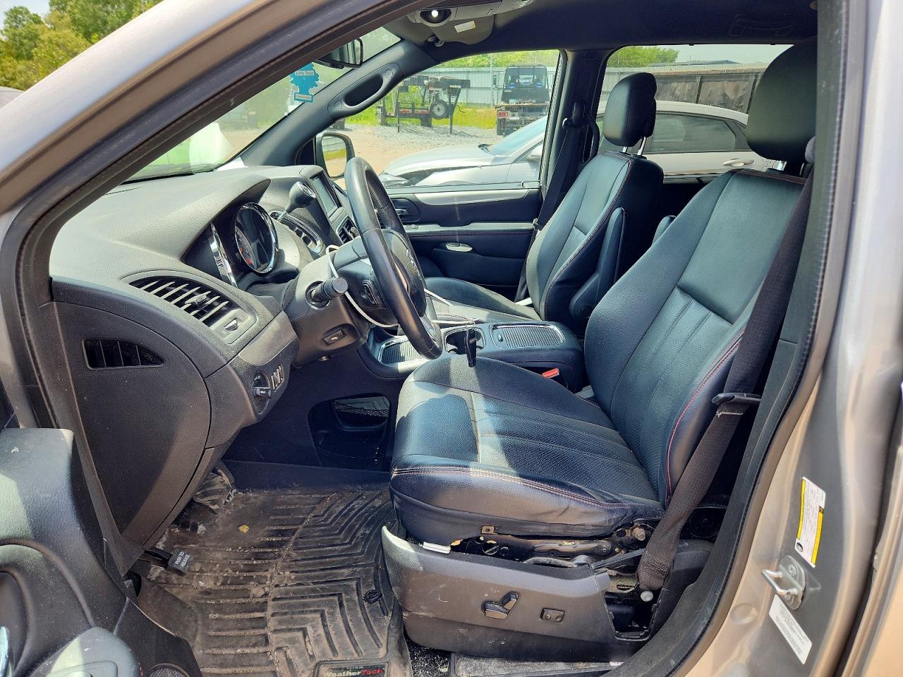 Dodge Caravan R
