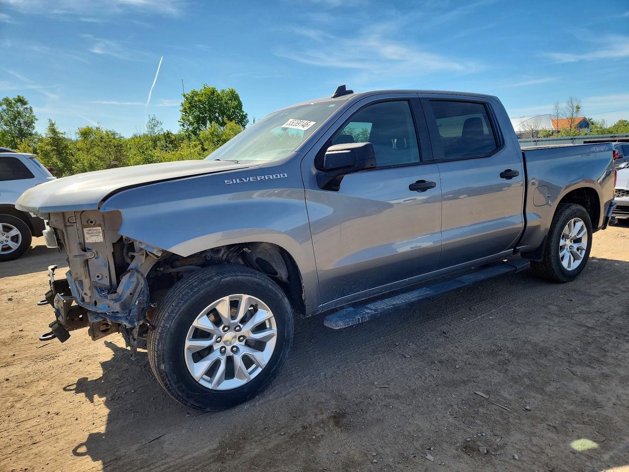 Salvage Chevrolet Silverado Image