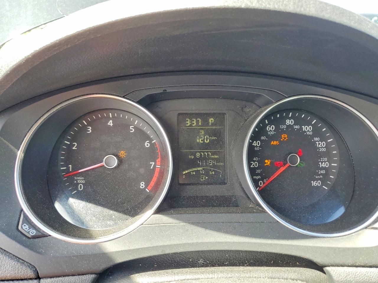 Volkswagen Jetta Base
