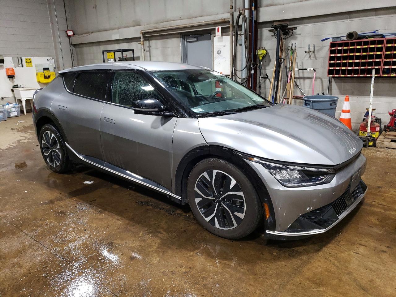 Kia EV6 Wind