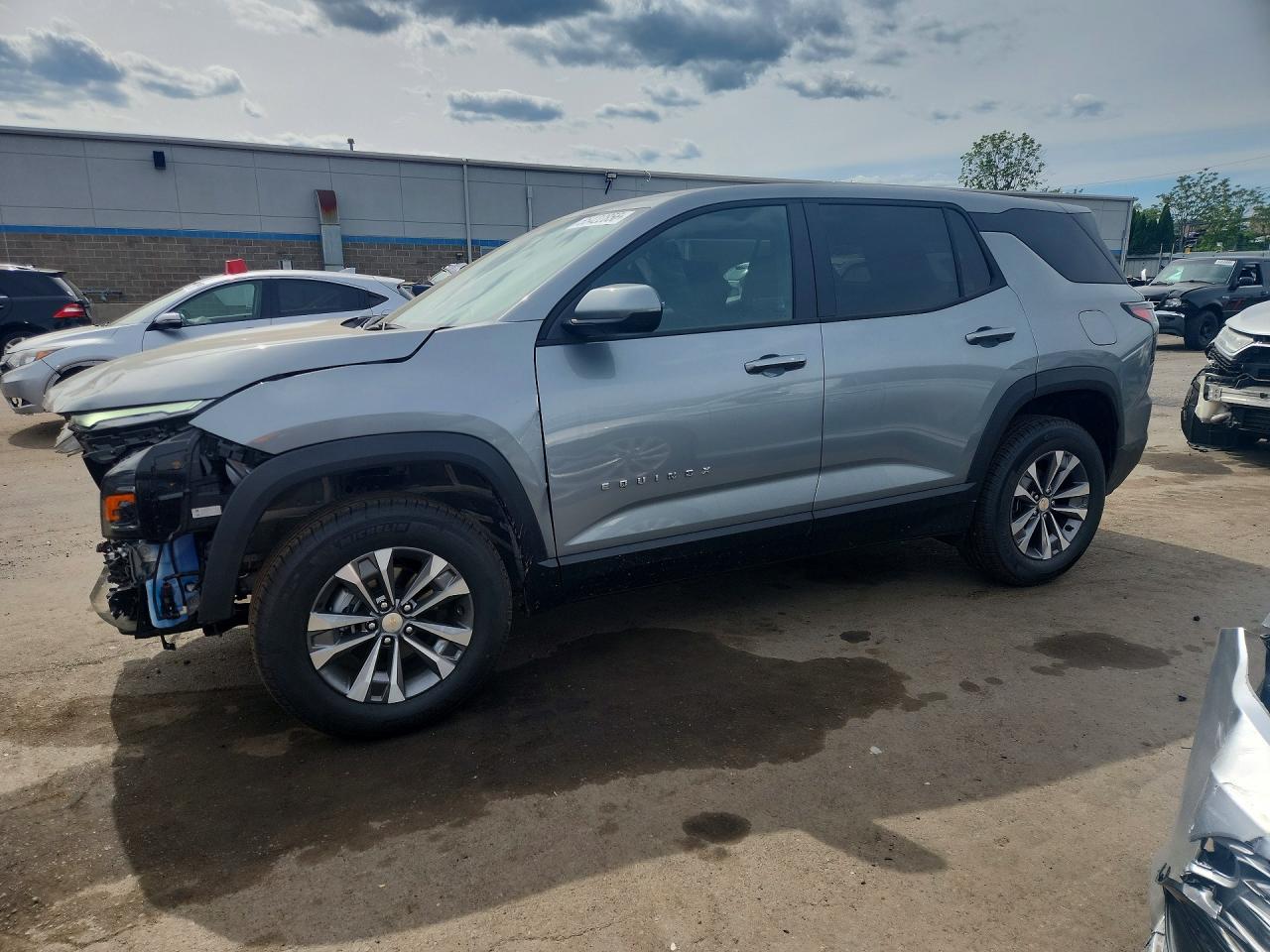 Salvage Chevrolet Equinox Image