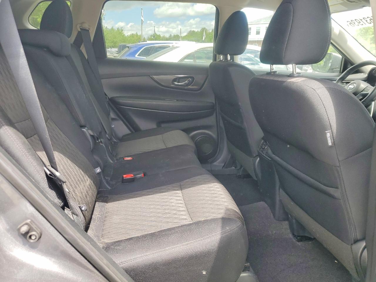 Nissan Rogue S