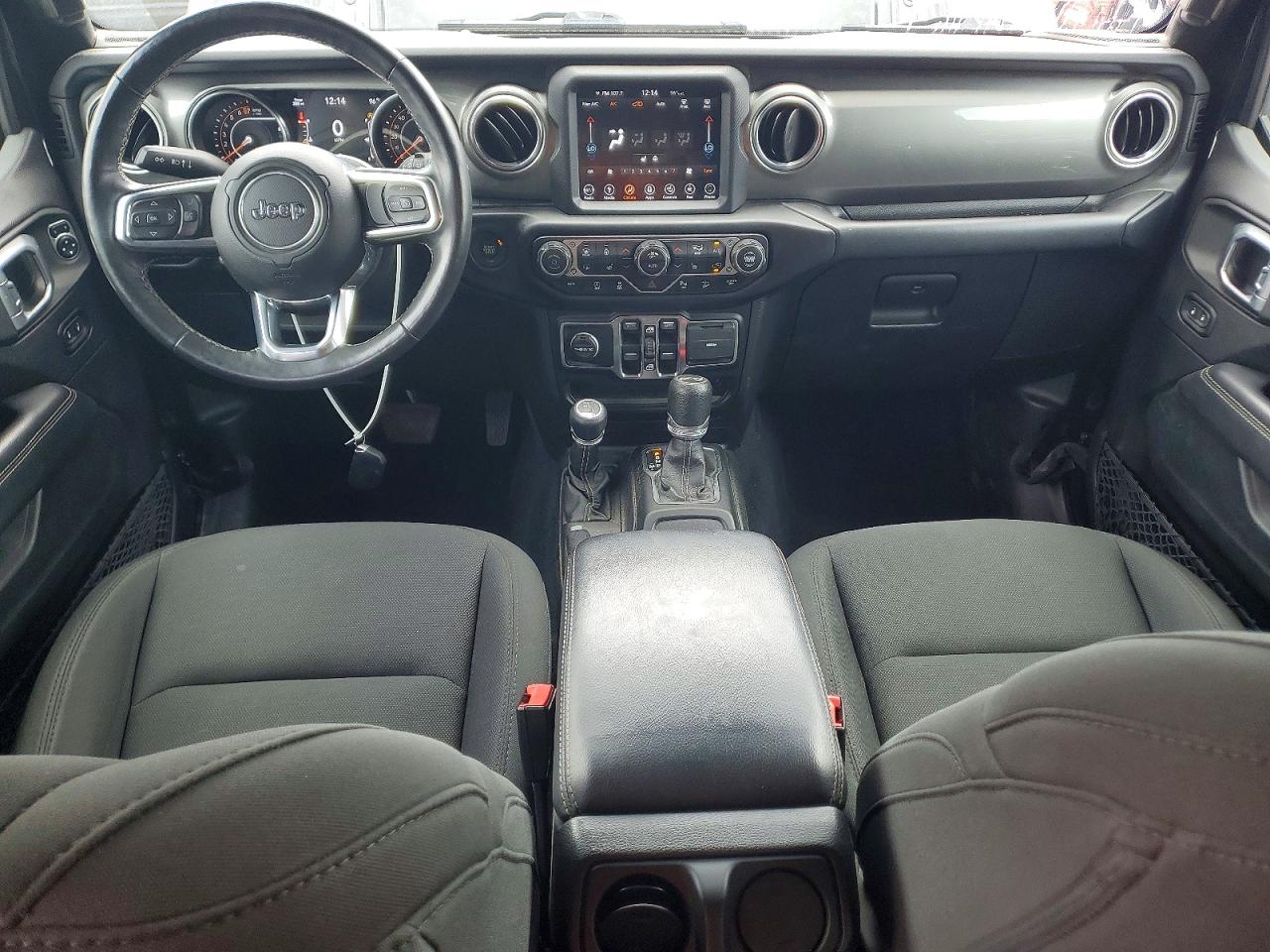 Jeep Wrangler Sahara