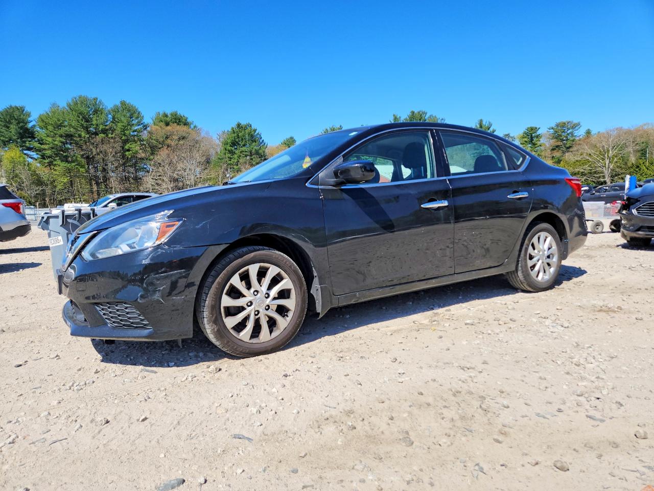 Salvage Nissan Sentra Image