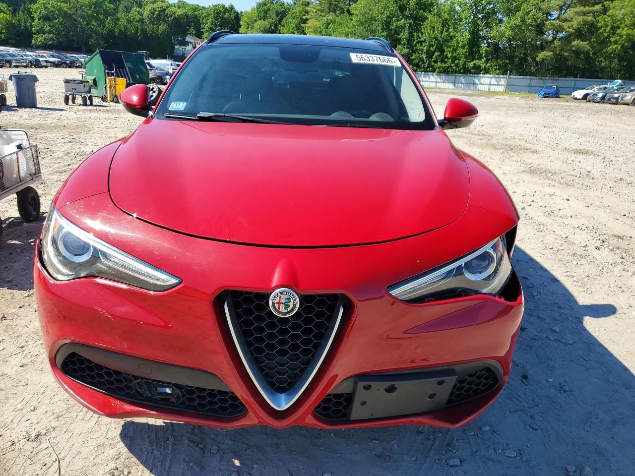 Alfa Romeo Stelvio Sport