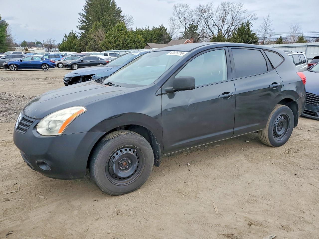 Salvage Nissan Rogue Image