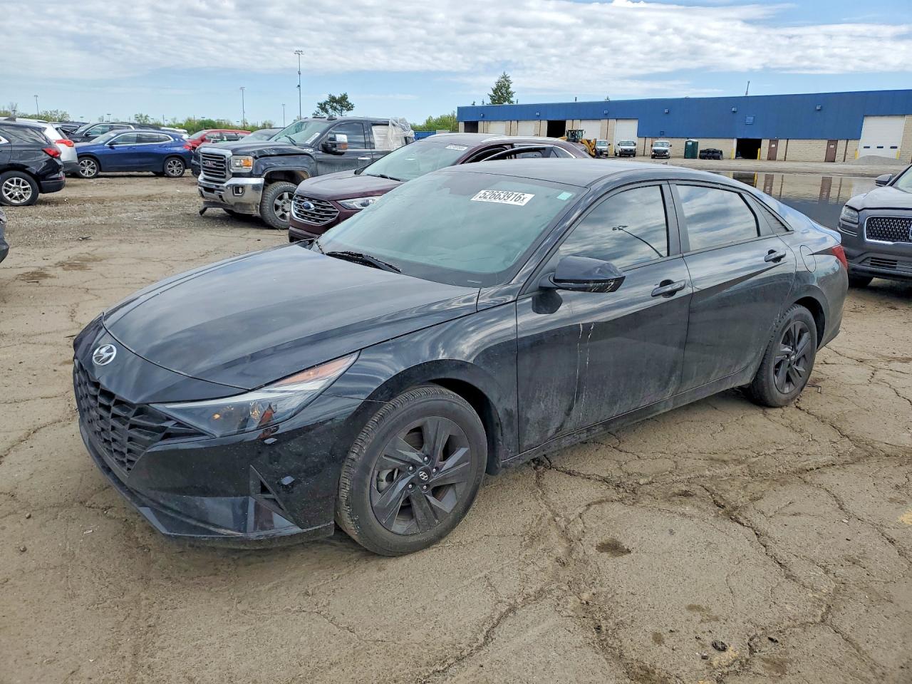 Salvage Hyundai ELANTRA Image