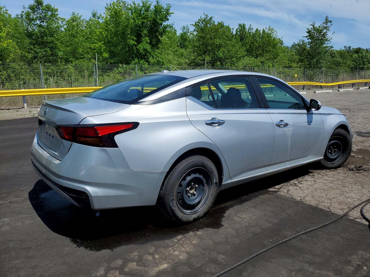 Nissan Altima S