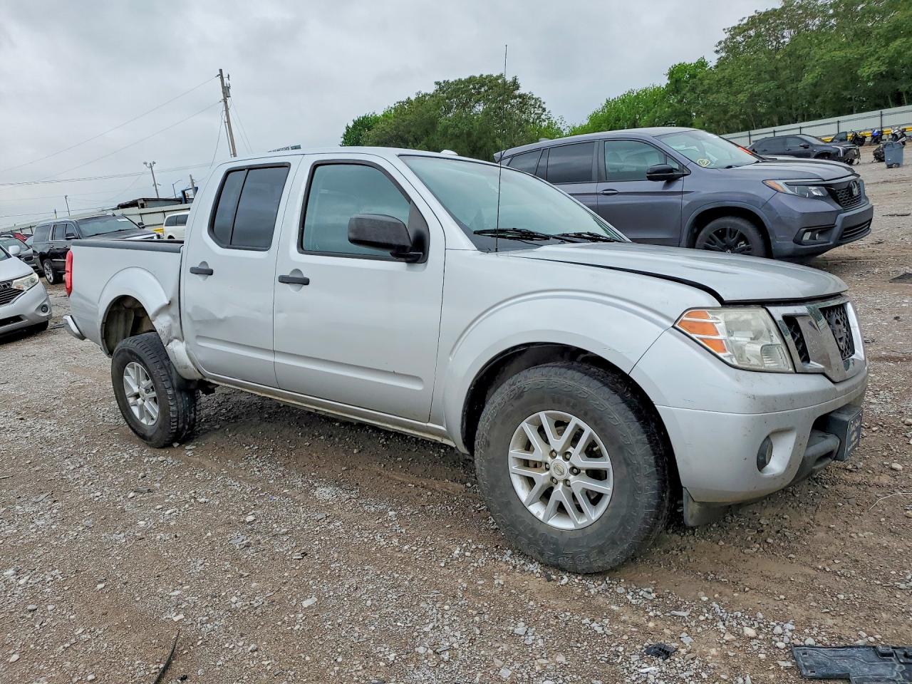 Nissan Frontier Sv