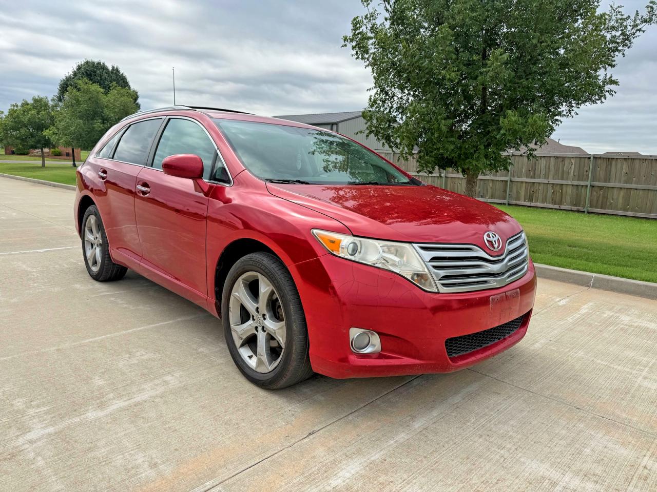 Salvage Toyota Venza Image