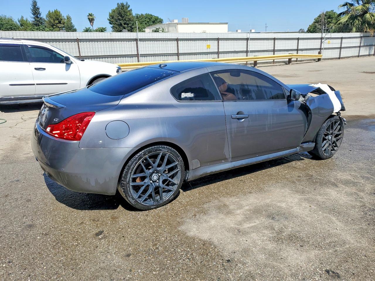 INFINITI G37 Coupe Journey