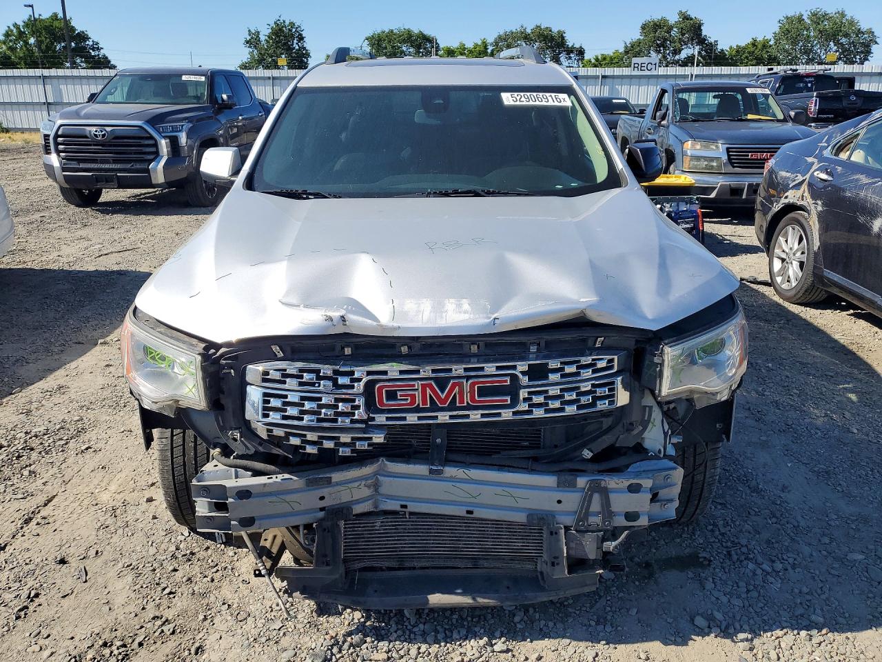 GMC Acadia Denali