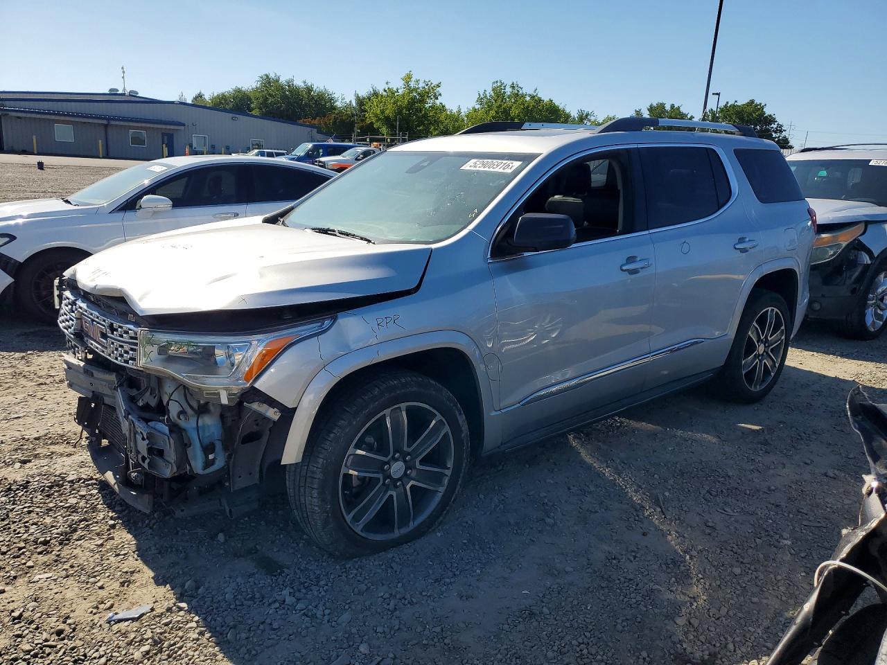 Salvage GMC Acadia Image