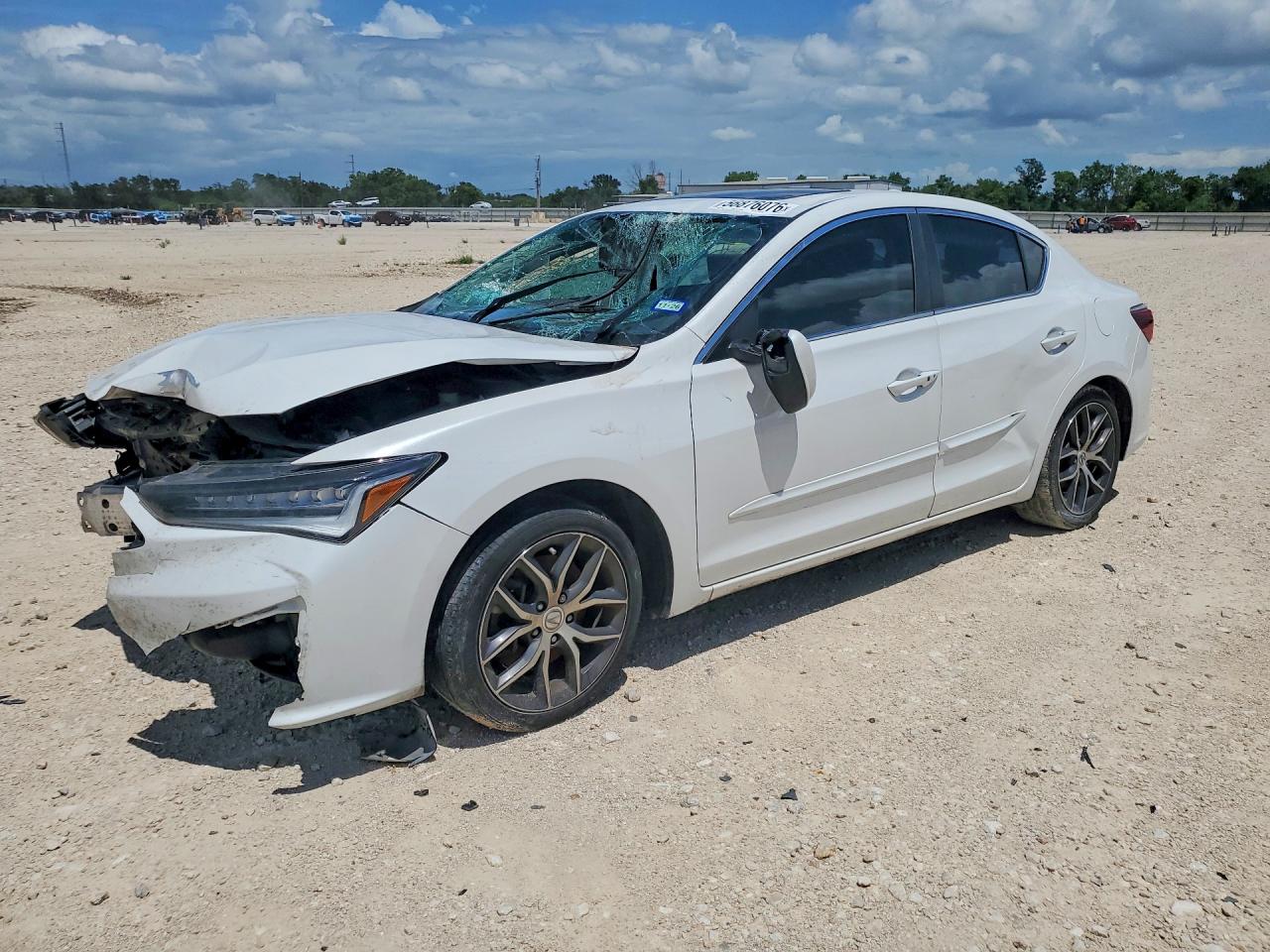Salvage Acura ILX Image