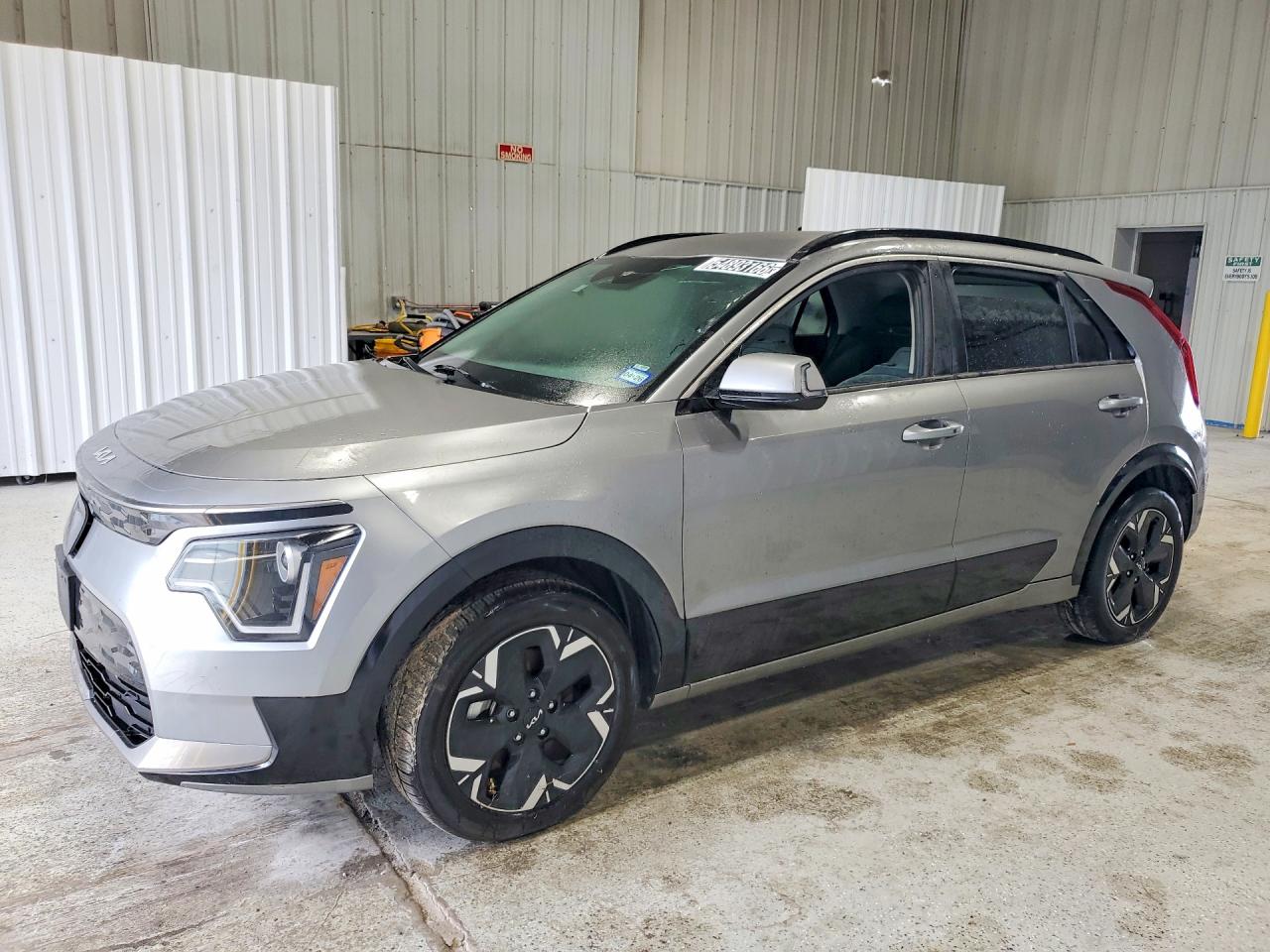 Salvage Kia Niro Image