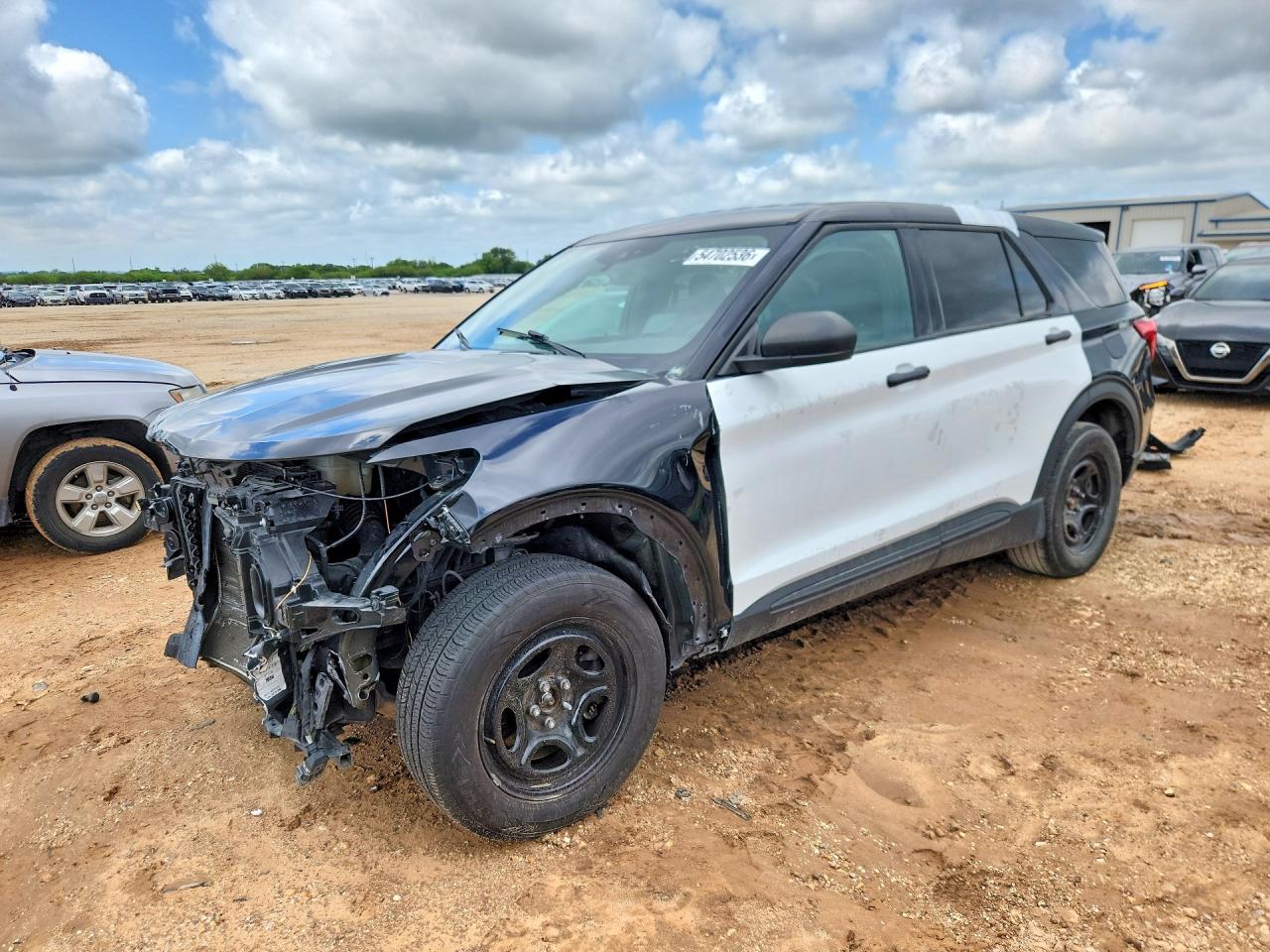 Salvage Ford Explorer Image