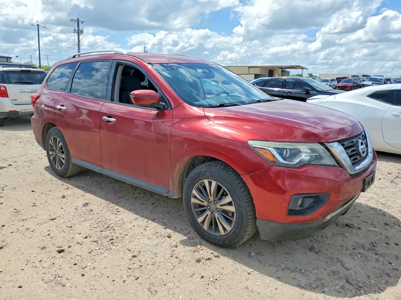Nissan Pathfinder Sv