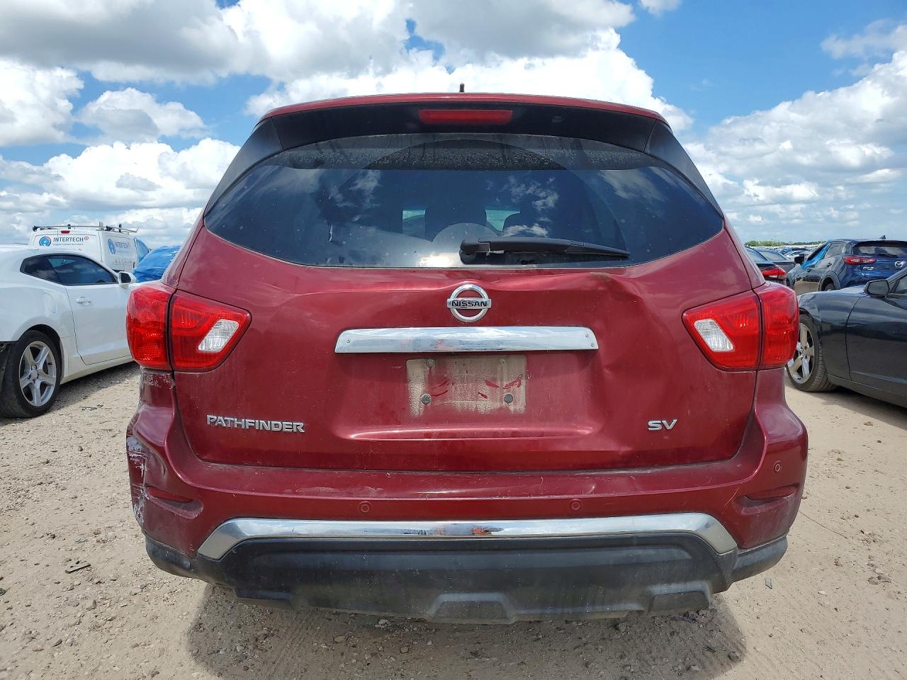Nissan Pathfinder Sv
