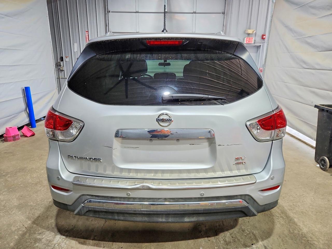 Nissan Pathfinder Sv