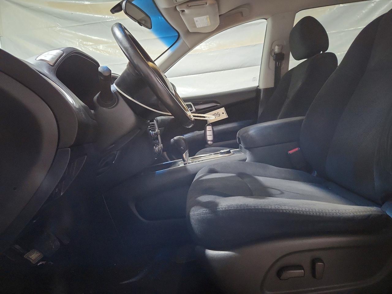 Nissan Pathfinder Sv