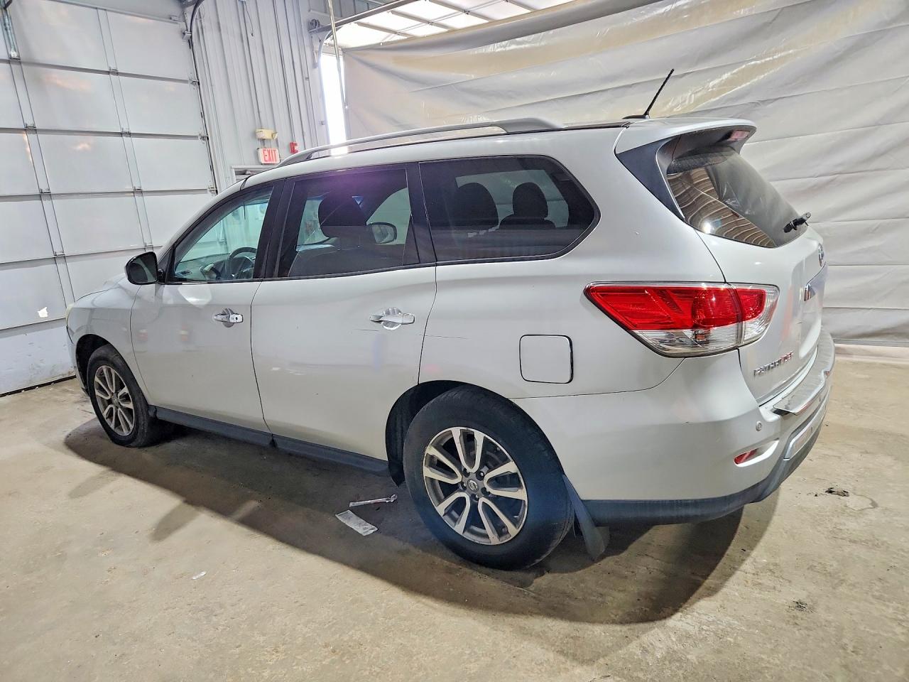 Nissan Pathfinder Sv
