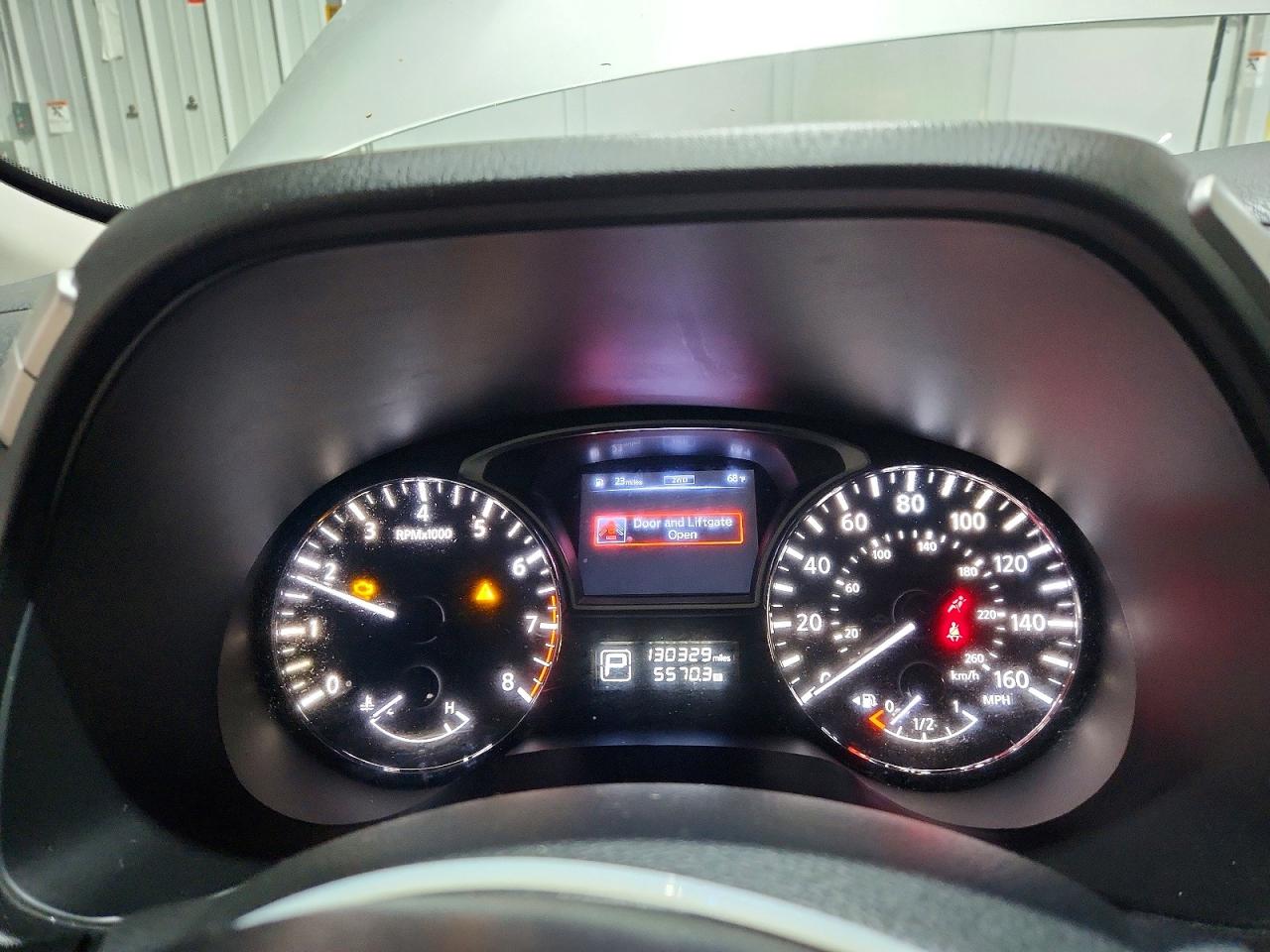 Nissan Pathfinder Sv