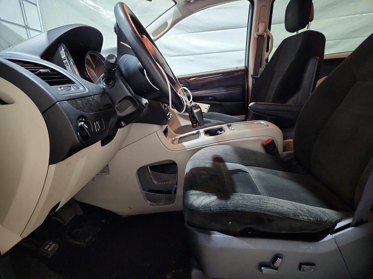 Dodge Caravan Sxt