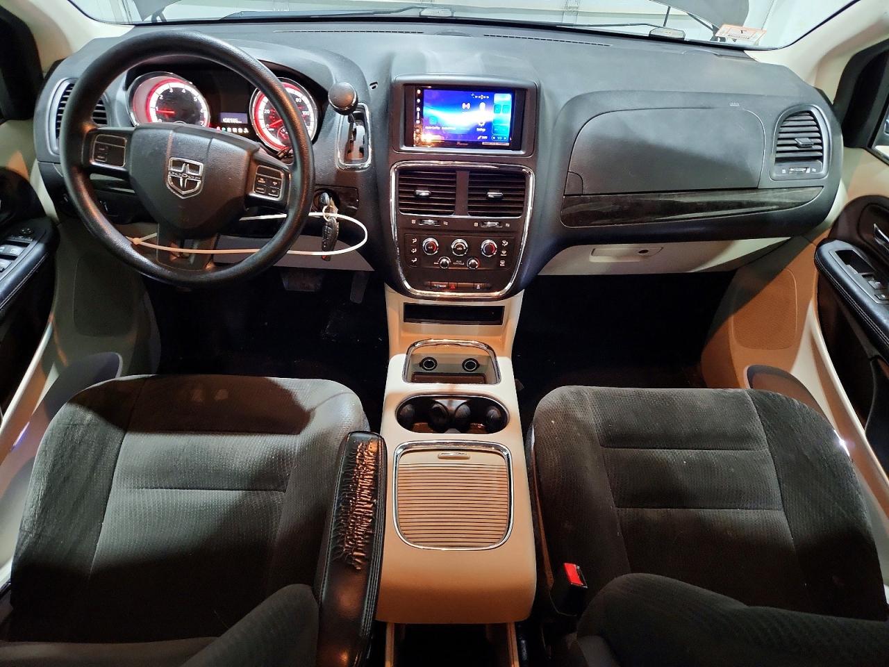 Dodge Caravan Sxt