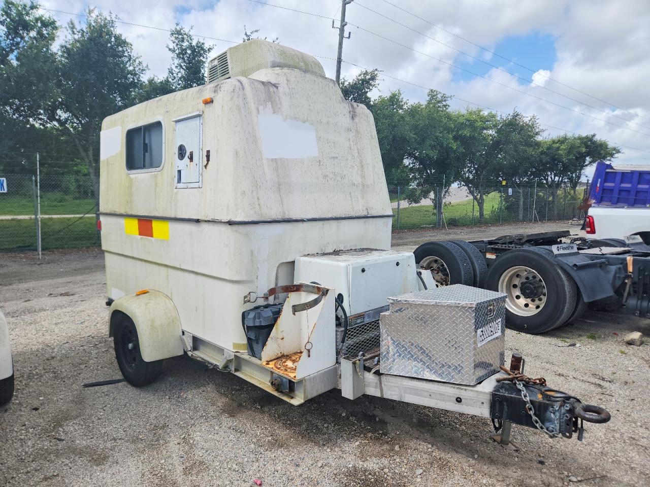 Salvage Pelsue Other Image