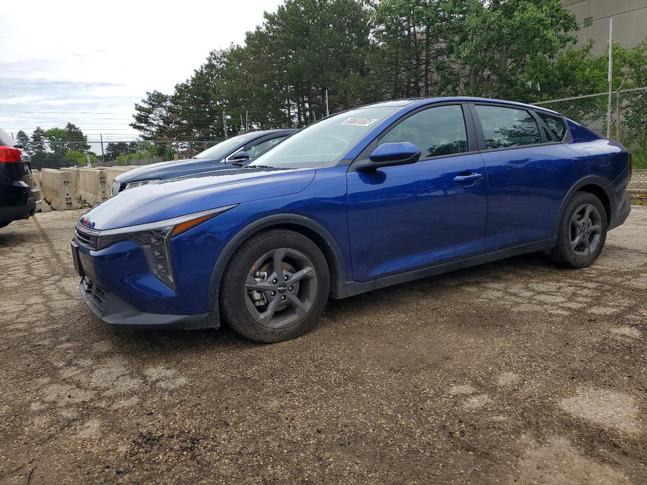 Salvage Kia K4 Lxs Image
