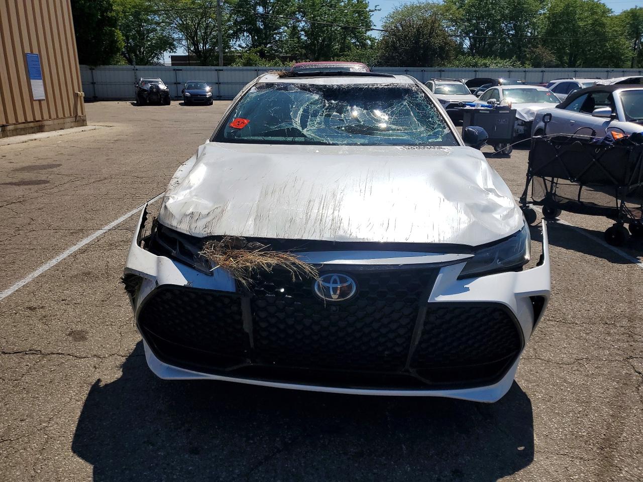 Toyota Avalon Xle