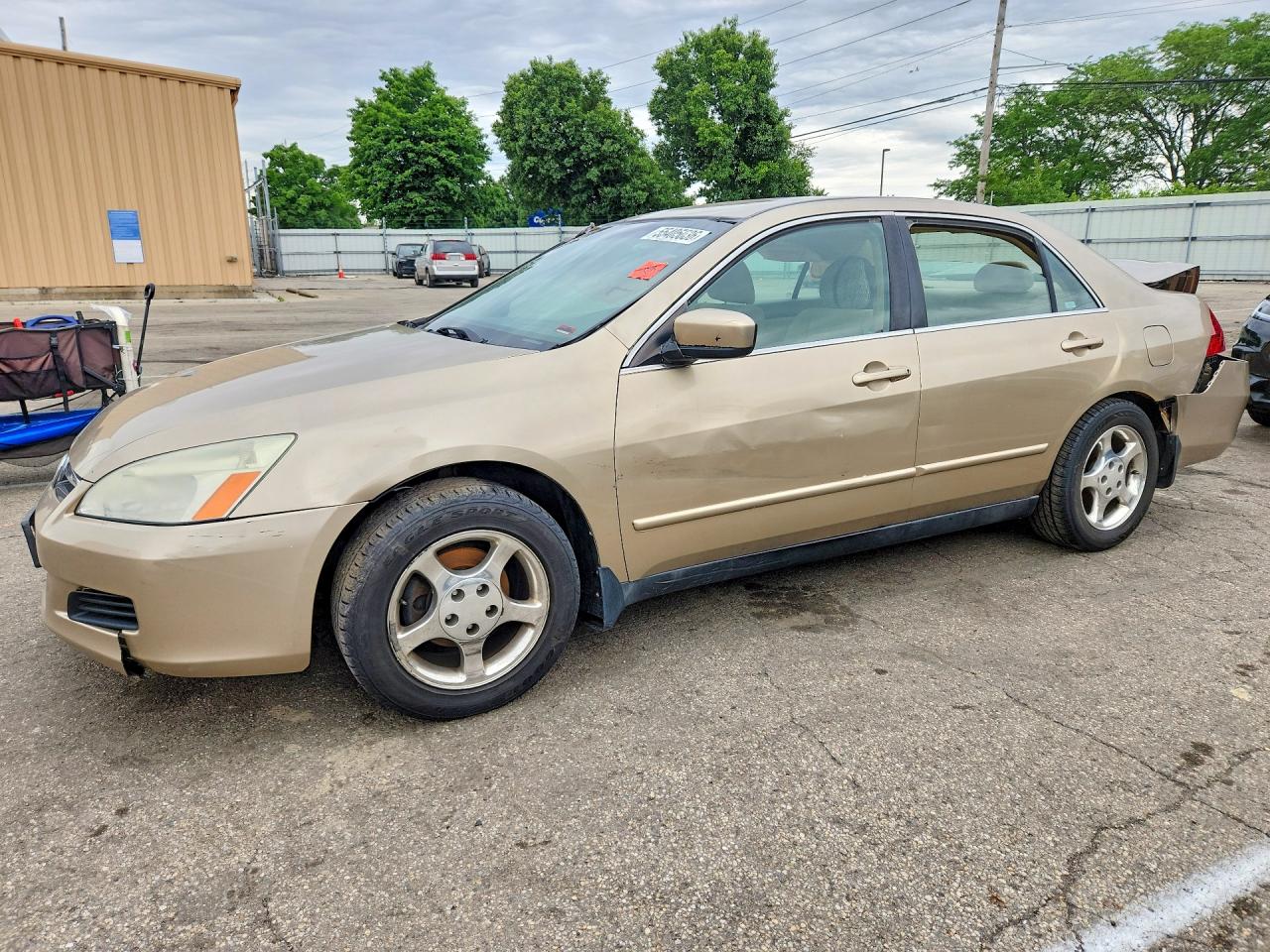 Salvage Honda Accord Image