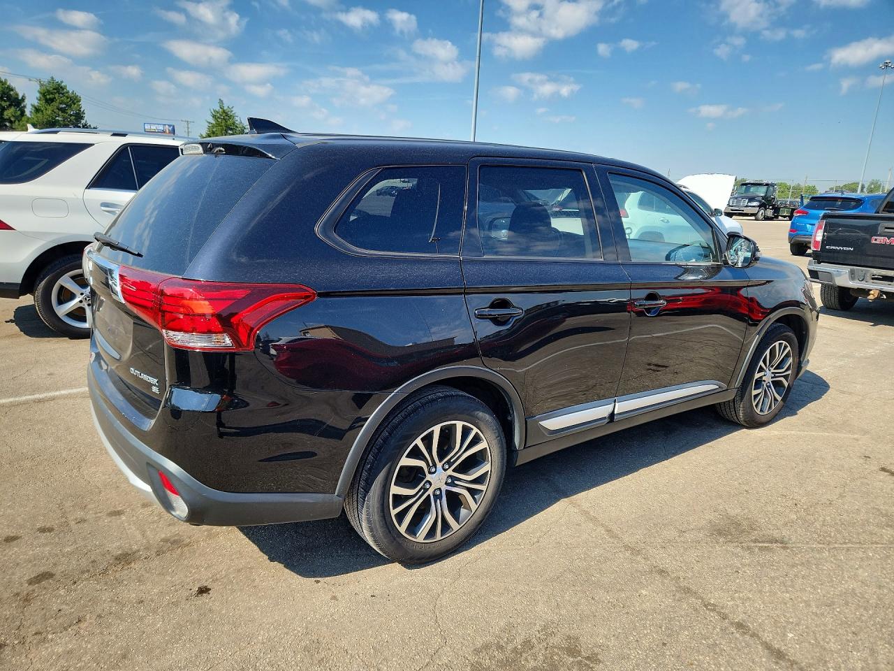 Mitsubishi Outlander Se