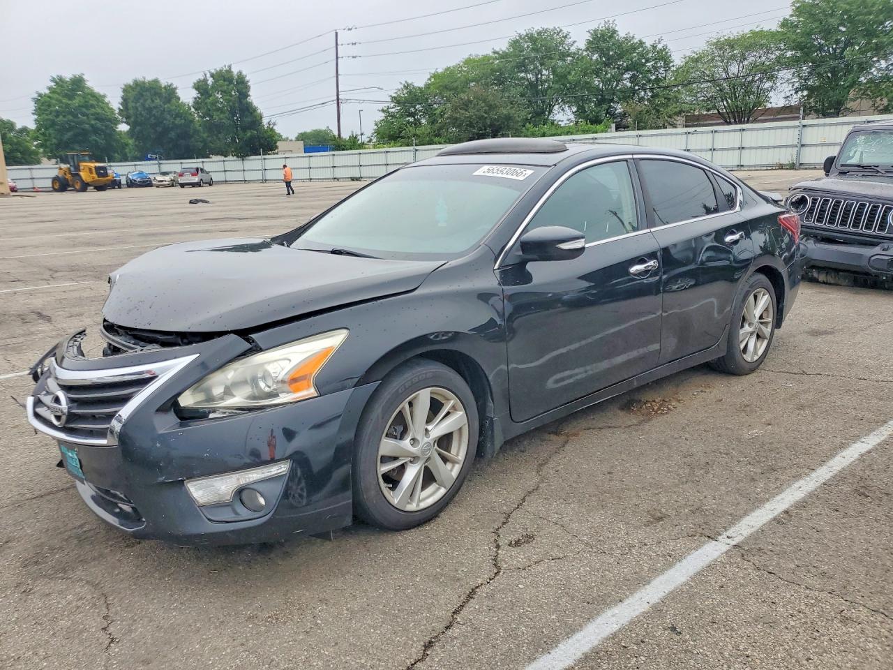 Salvage Nissan Altima Image