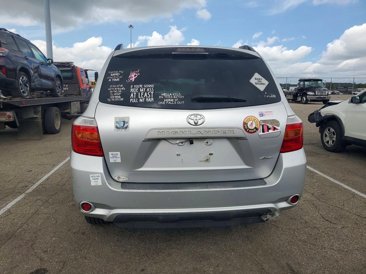 Toyota Highlander Base