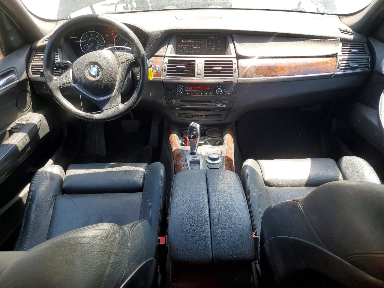 BMW X Series 4.8i