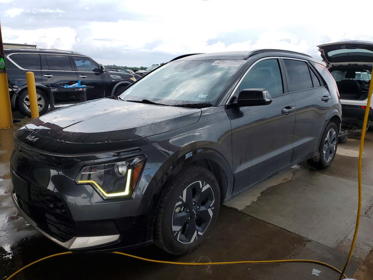 Salvage Kia Niro Image