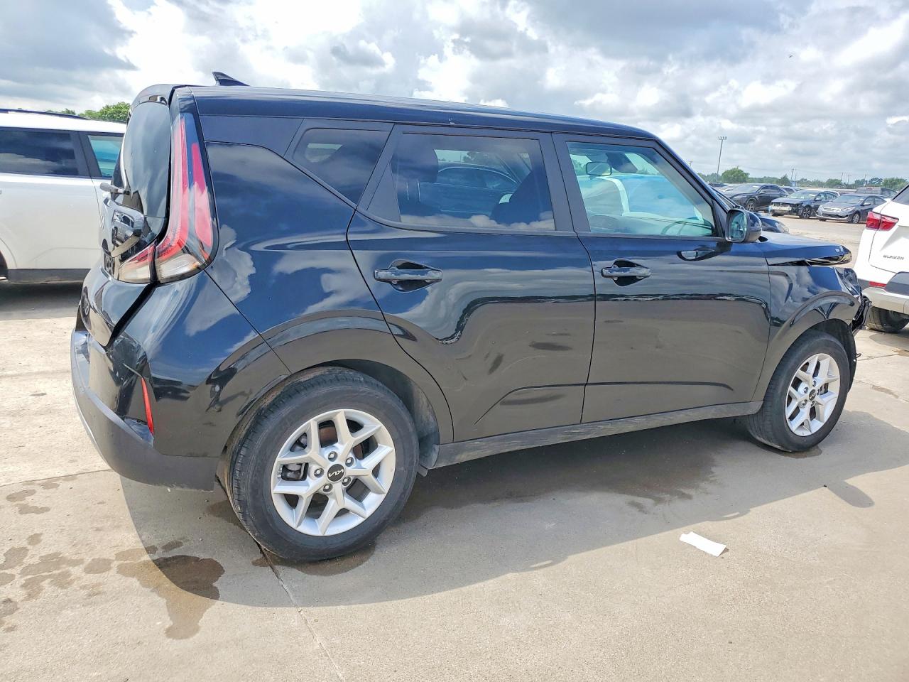 Kia Soul Lx
