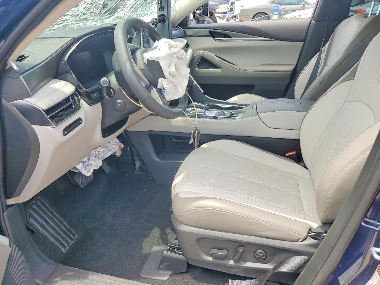 INFINITI Qx Luxe