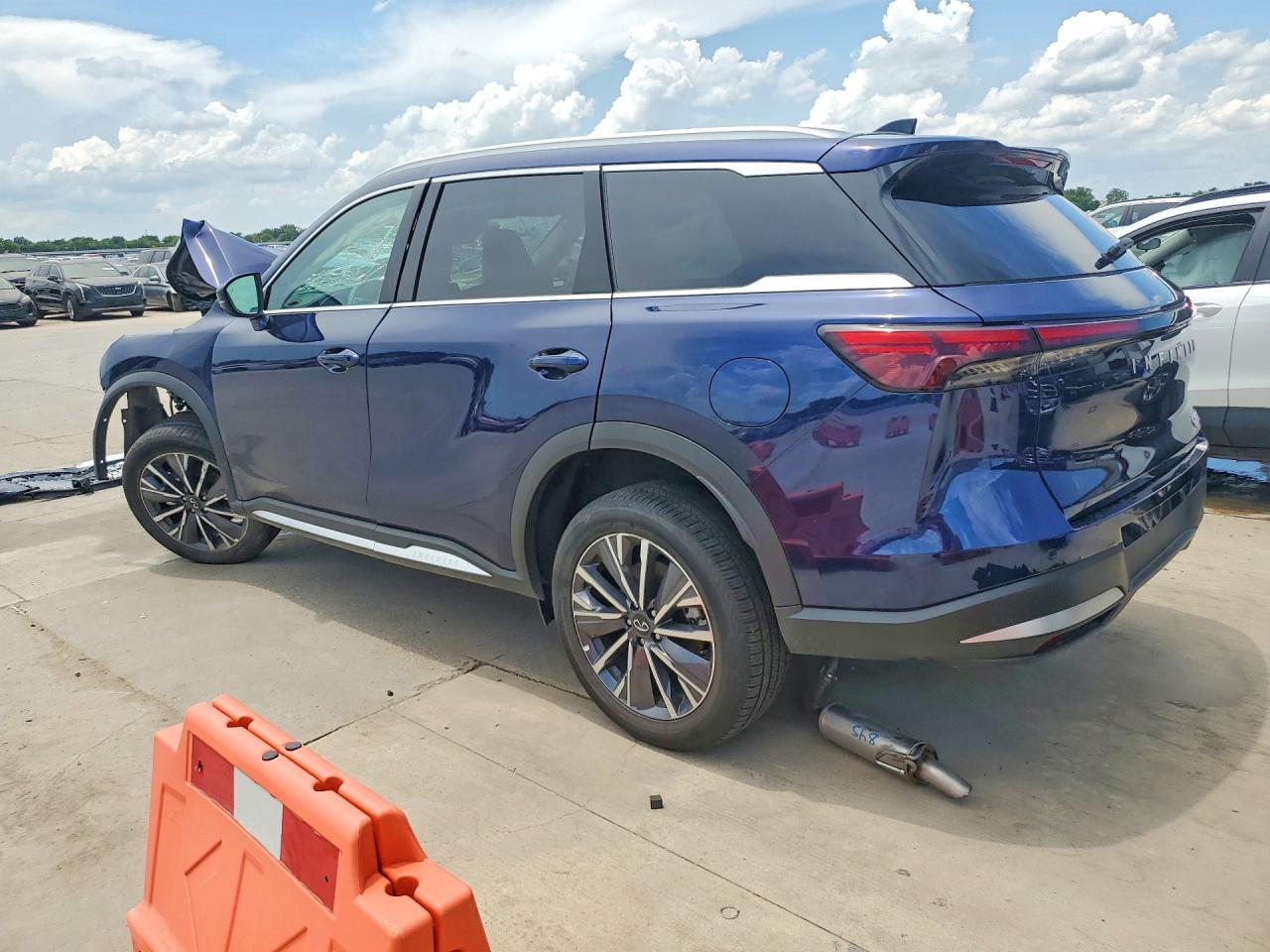 INFINITI Qx Luxe