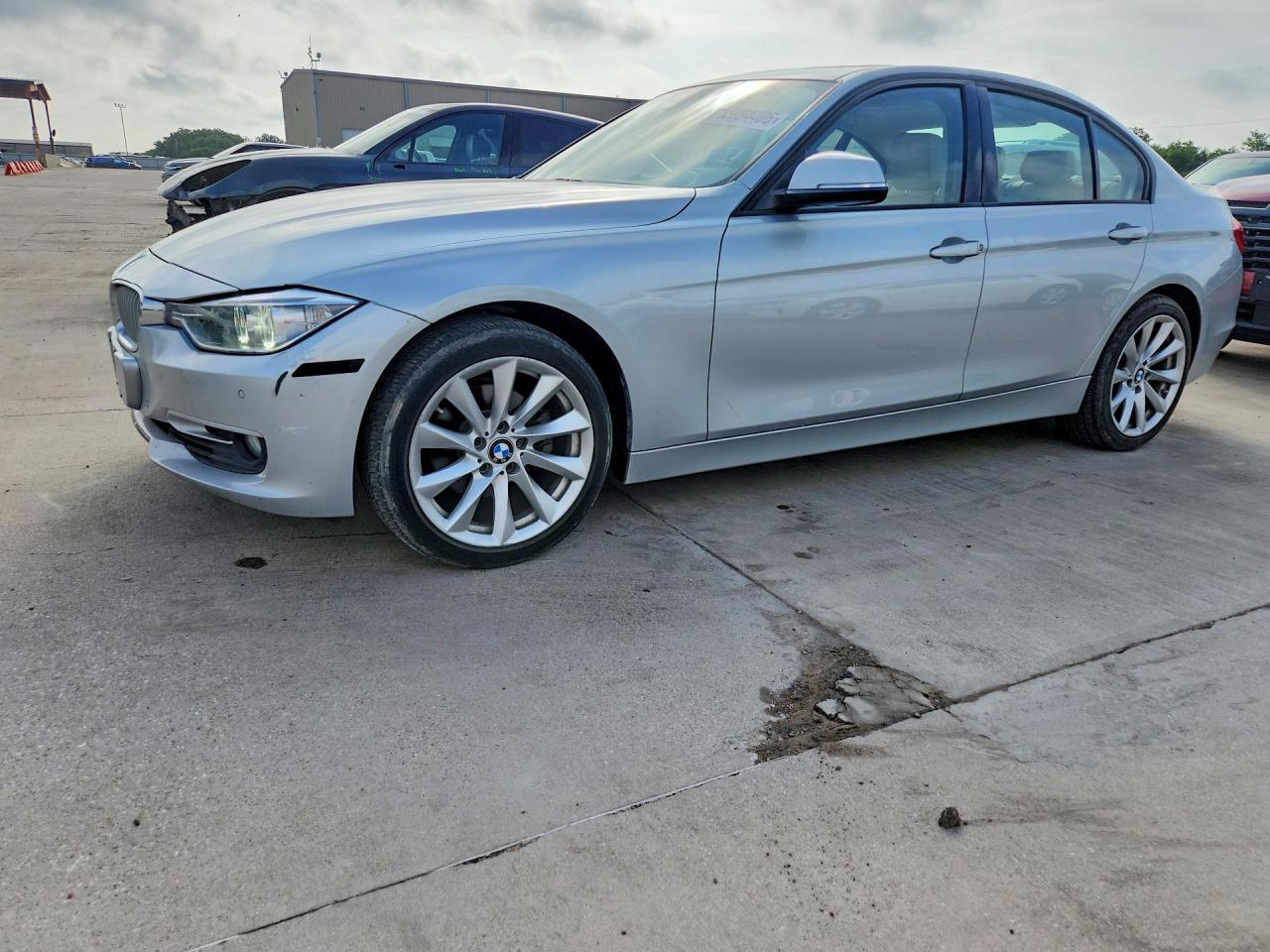 Salvage BMW 3 Series Image