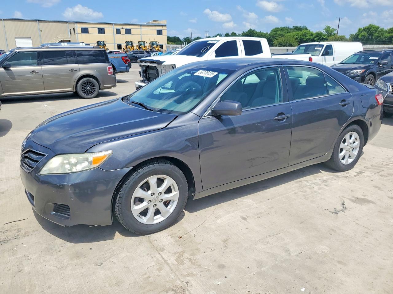 Salvage Toyota Camry Image