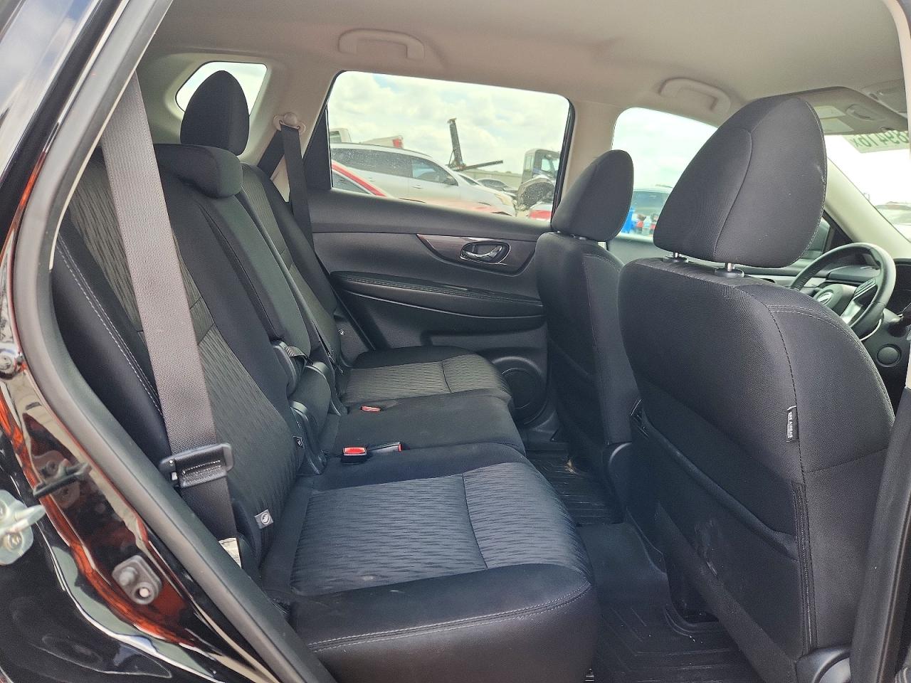 Nissan Rogue Sv