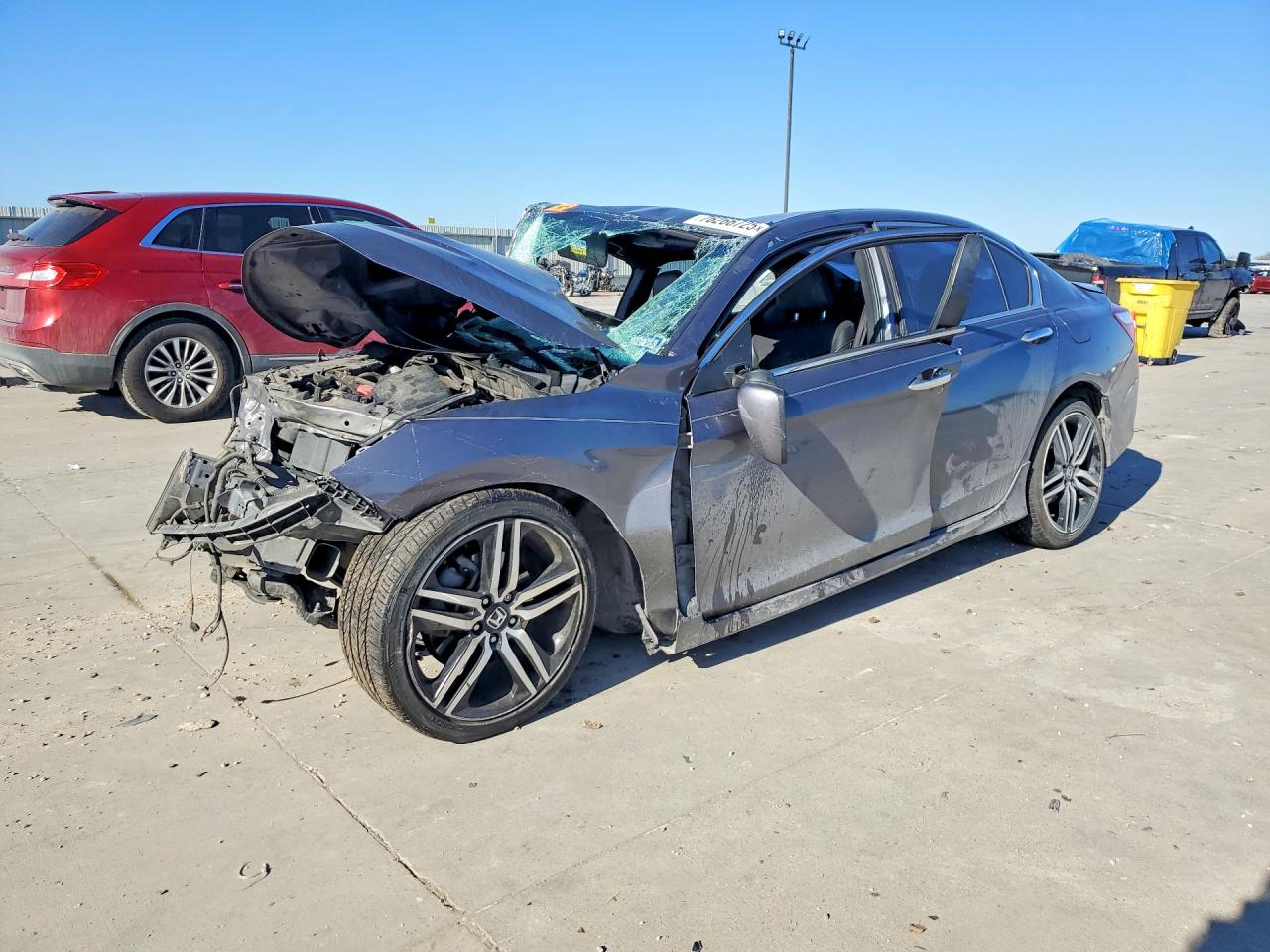 Salvage Honda Accord Image