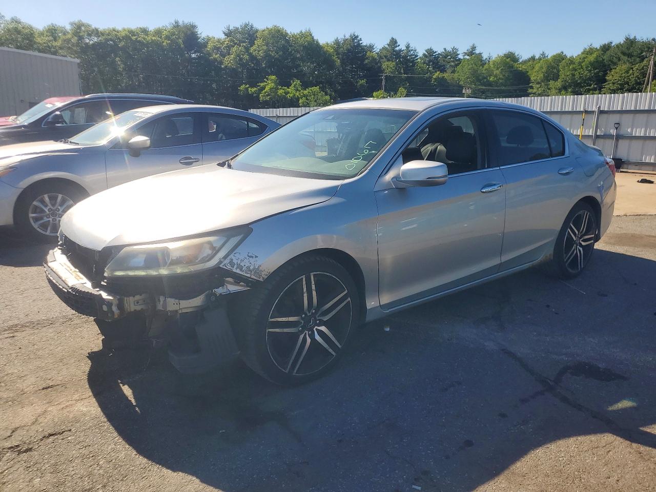 Salvage Honda Accord Image